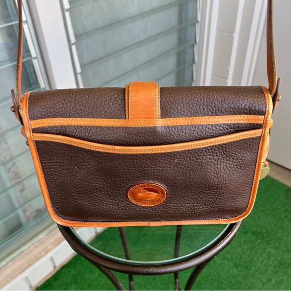 Vintage Dooney Bourke crossbody bag dark brown tan trim Made in USA - Picture 5 of 16